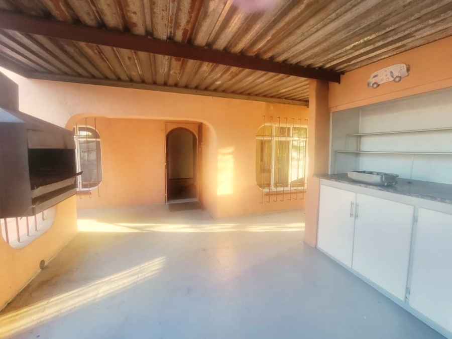3 Bedroom Property for Sale in Uitsig Free State